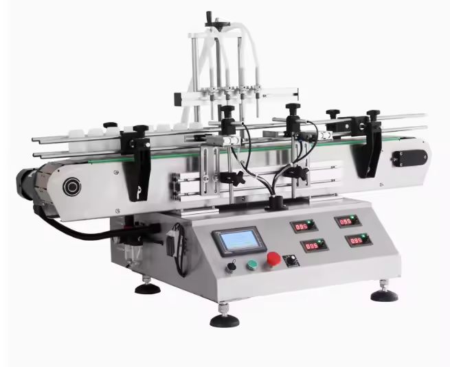 آلة تعبئة السوائل الأوتوماتيكية ذات المضخة المغناطيسية ذات 4 رؤوس لسطح الطاولة للعصير والماء والزيت