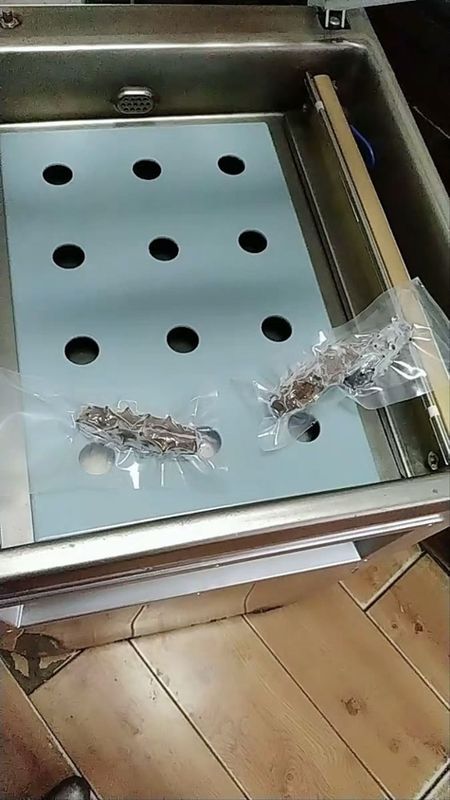 آلة تعبئة الفراغ الرأسية DZ-400 لآلات تعبئة الأطعمة للفول أو الأرز / آلة تعبئة الفراغ بالتشكيل