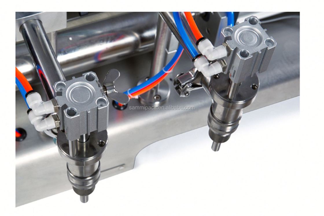 آلة تعبئة السوائل ذات الرأسين شبه الأوتوماتيكية لزجاجات البلاستيك PET صغيرة الحجم، 1000-5000 مل