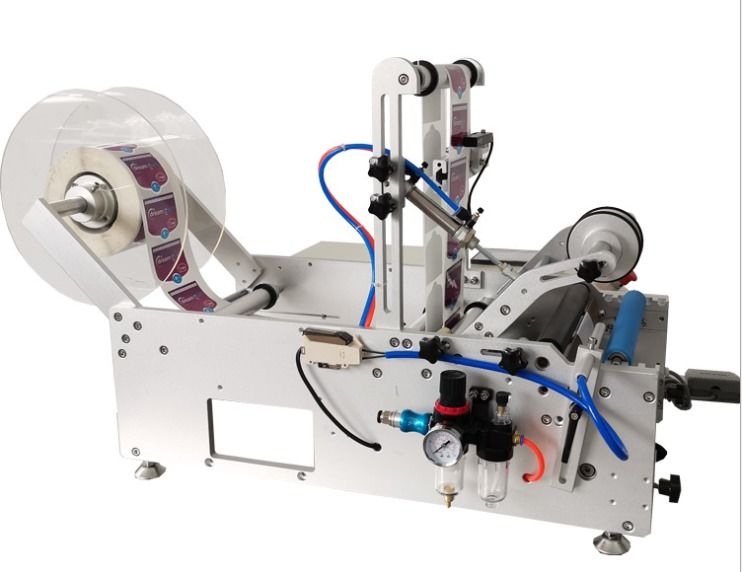 آلة وضع العلامات ذات الجانبين عالية الجودة، طاولة ملفوفة حول تطبيق العلامة للدبابة المستديرة / الزجاجة مع وظيفة العد