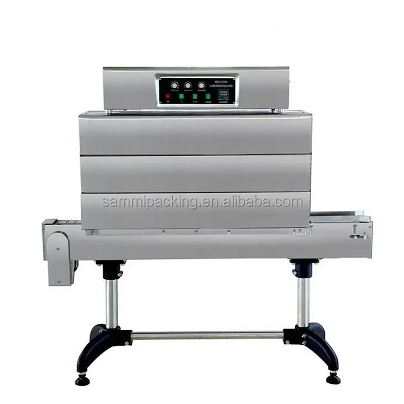 آلة تغليف و تعبئة زجاجات البلاستيك الأوتوماتيكية الصغيرة الأكثر مبيعًا، بغشاء الانكماش الحراري PVC، ووضع الملصقات، ولفها في نفق