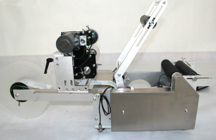 آلة لصق الملصقات شبه الأوتوماتيكية MT-50D عالية الجودة للزجاجات/المرطبانات المستديرة مع طابعة كود حراري